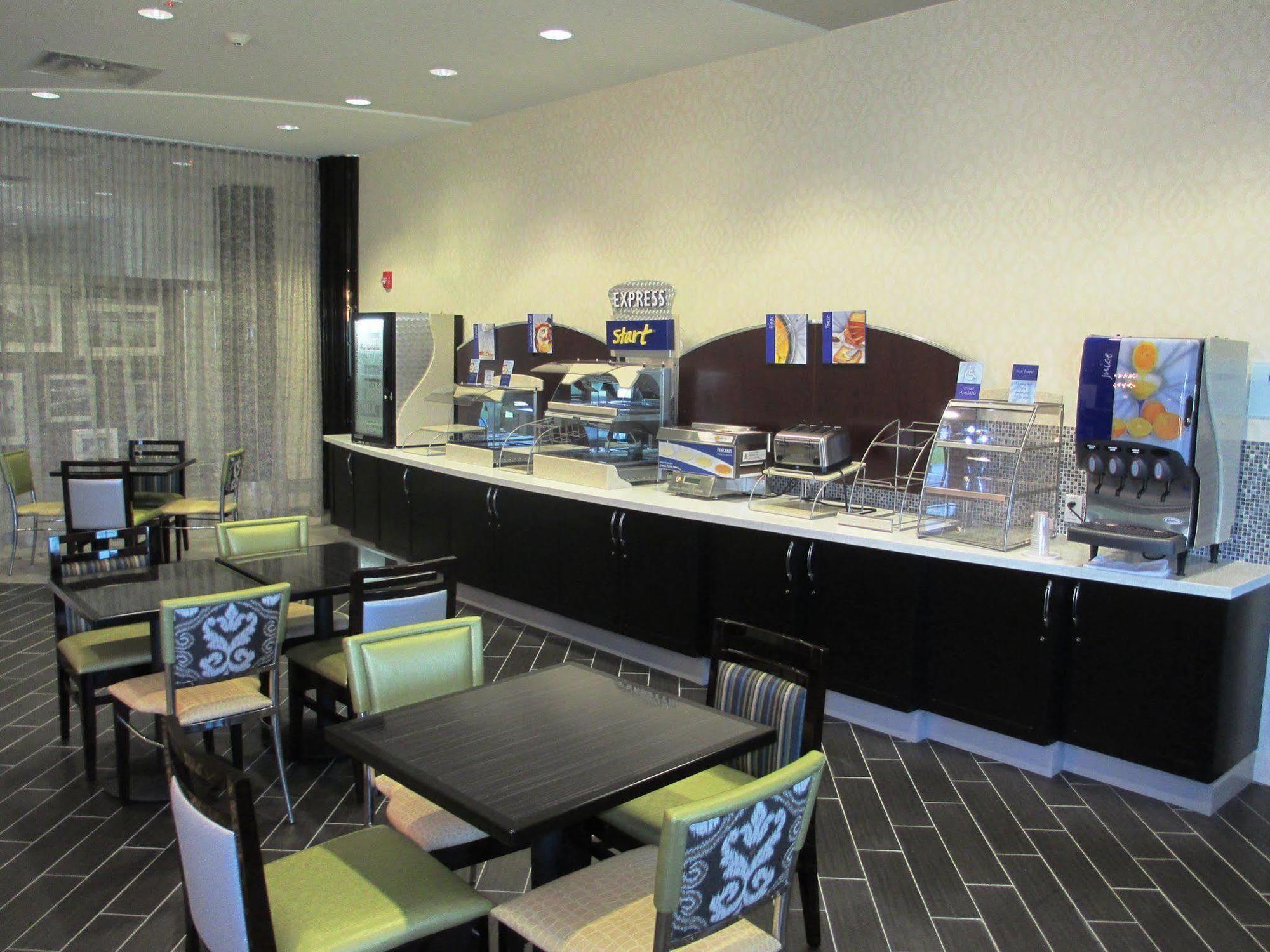 Holiday Inn Express Hotel & Suites North Kansas City By Ihg Экстерьер фото