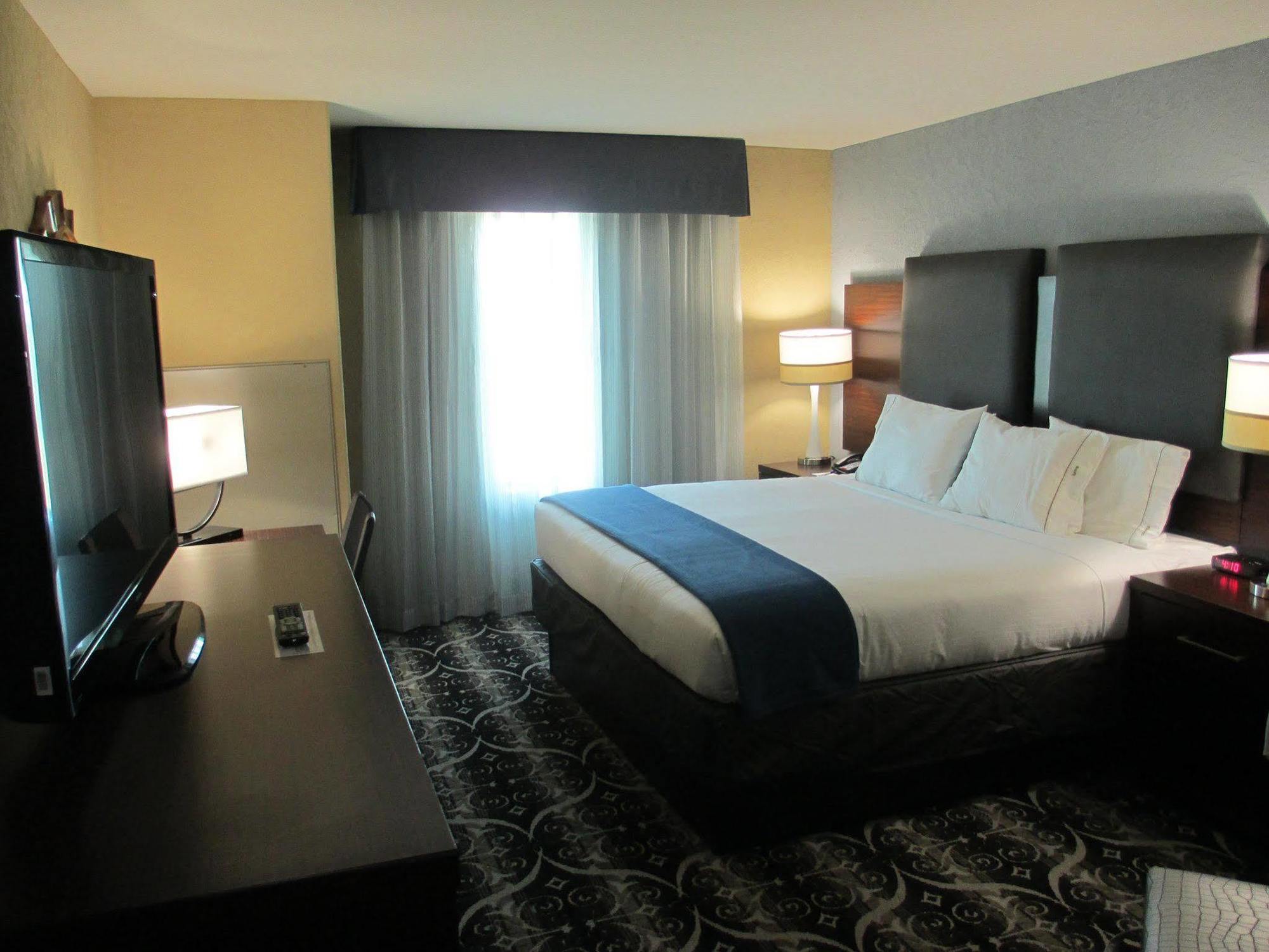 Holiday Inn Express Hotel & Suites North Kansas City By Ihg Экстерьер фото