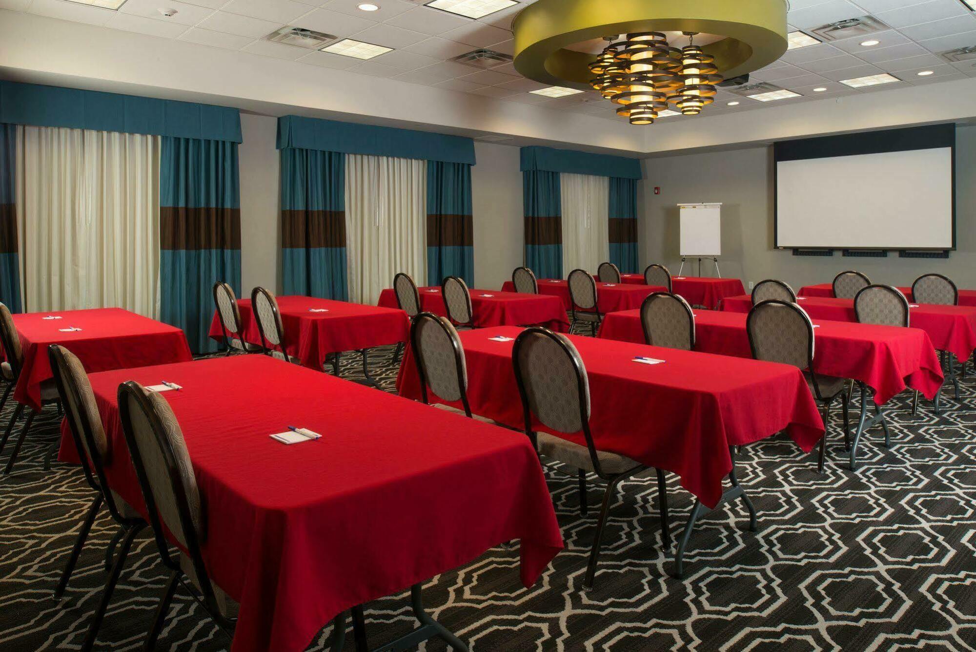 Holiday Inn Express Hotel & Suites North Kansas City By Ihg Экстерьер фото
