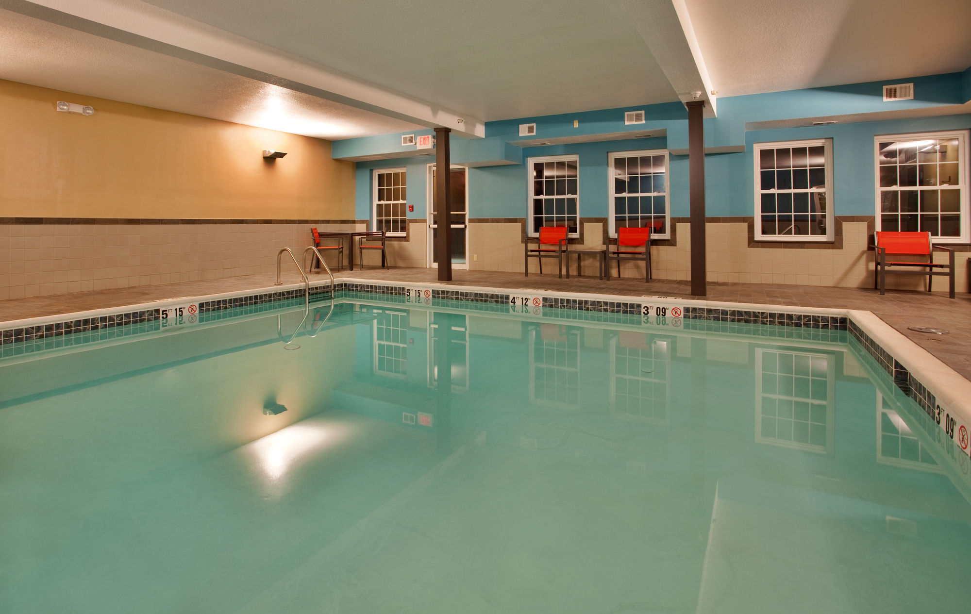 Holiday Inn Express Hotel & Suites North Kansas City By Ihg Экстерьер фото