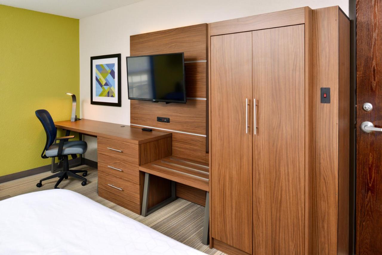 Holiday Inn Express Hotel & Suites North Kansas City By Ihg Экстерьер фото